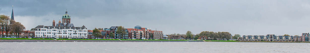 Uitzicht op Hoorn vanaf de dijk