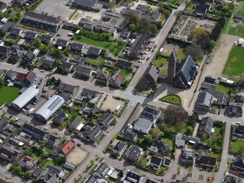Een luchtfoto van Oosterhout in Gelderland