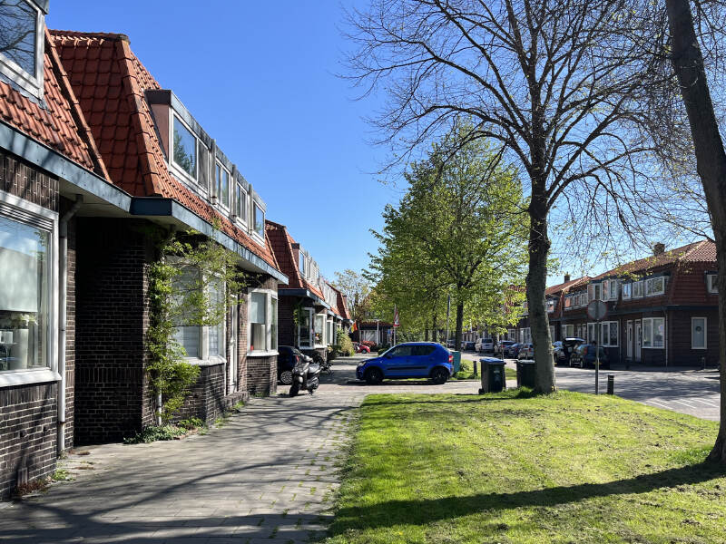 De Karl Marxstraat in de Rode Buurt in Zaanstad